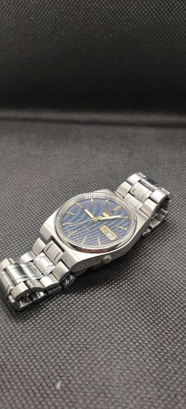 Seiko 5 Vintage Blue Automatic Watch 3