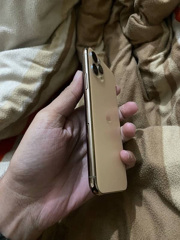 Iphone 11 pro in very good condition 0