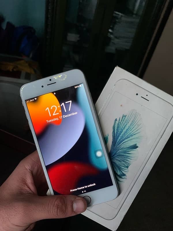 Iphone 6s plus (64gb Pta approved) 1