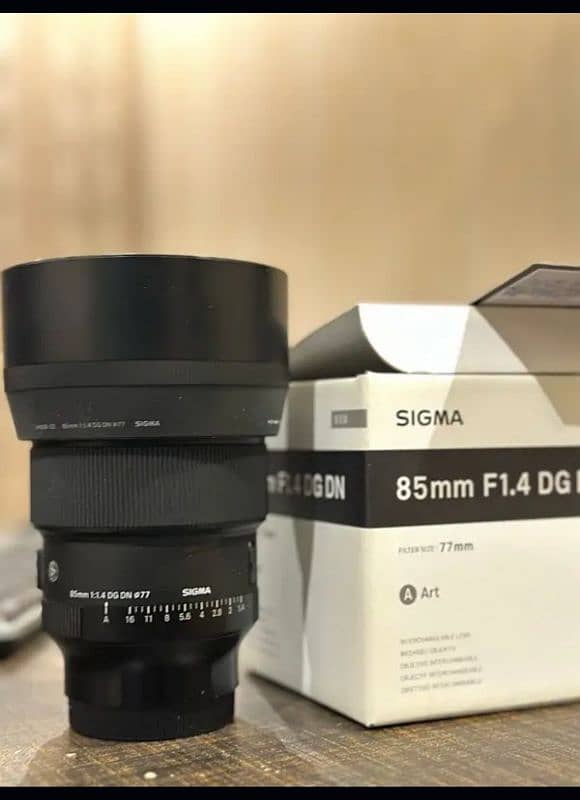 SIGMA 85 mm 1.4 DG DN 1