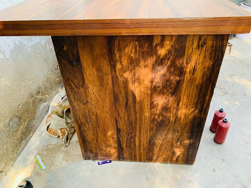 office table with 3 chairs 1