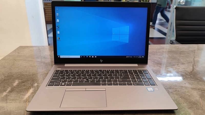 HP ZBook 15 G6 Mobile Workstation Intel Core i7 8th Gen 1