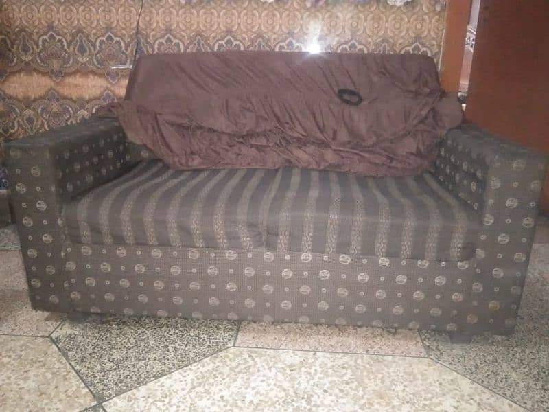 3seater sofa for sale 3