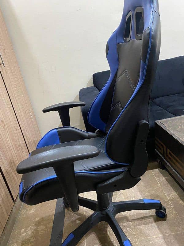 Gaming Chair (Global Razer) 1