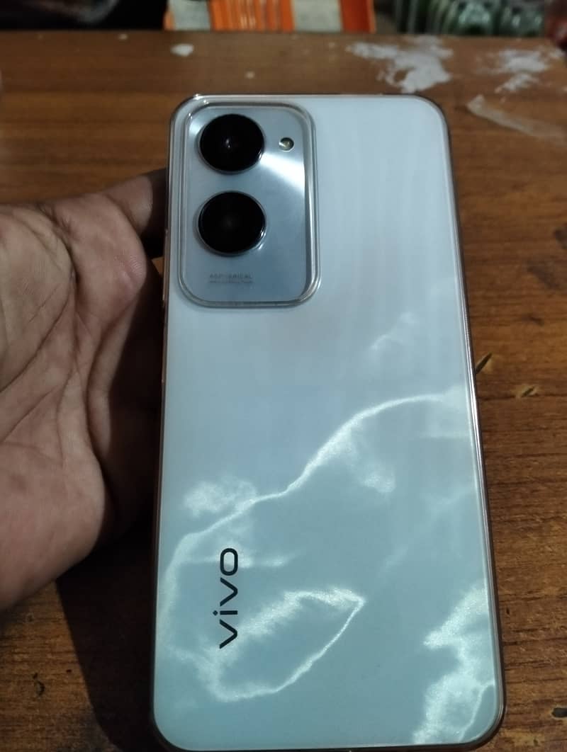 Vivo y18 11 months warranty Remaining 0