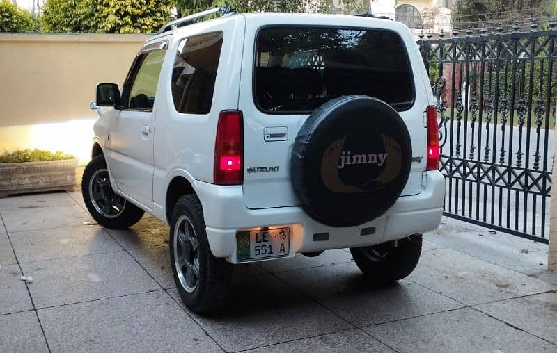 Suzuki Jimny 2010 1