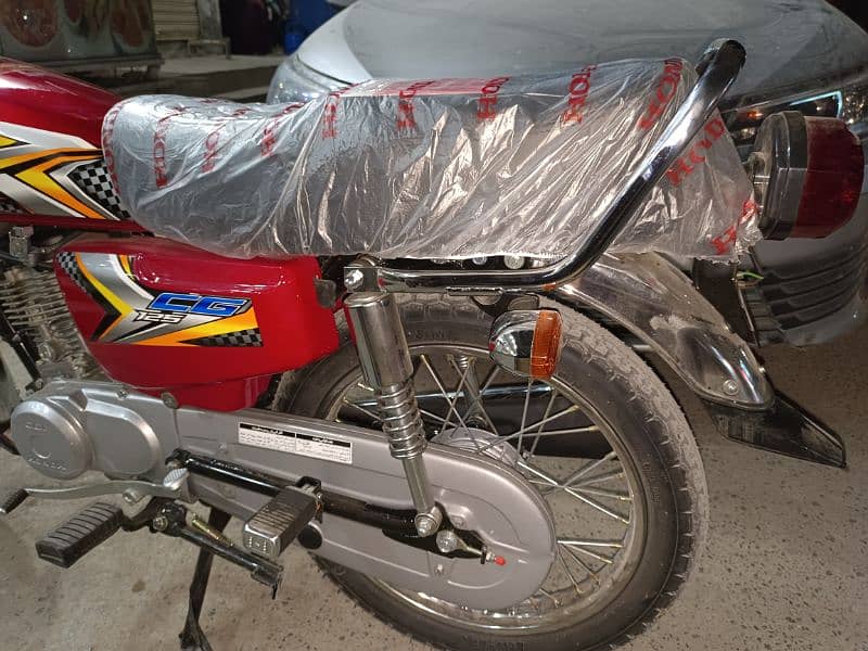 Honda 125 2025 10