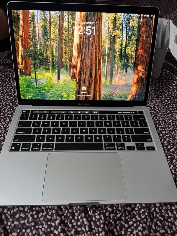 Apple macbook pro (M1) 0