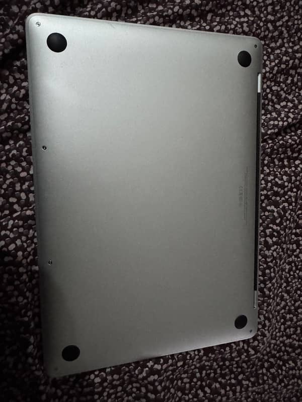 Apple macbook pro (M1) 2