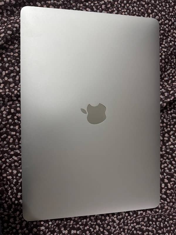 Apple macbook pro (M1) 5