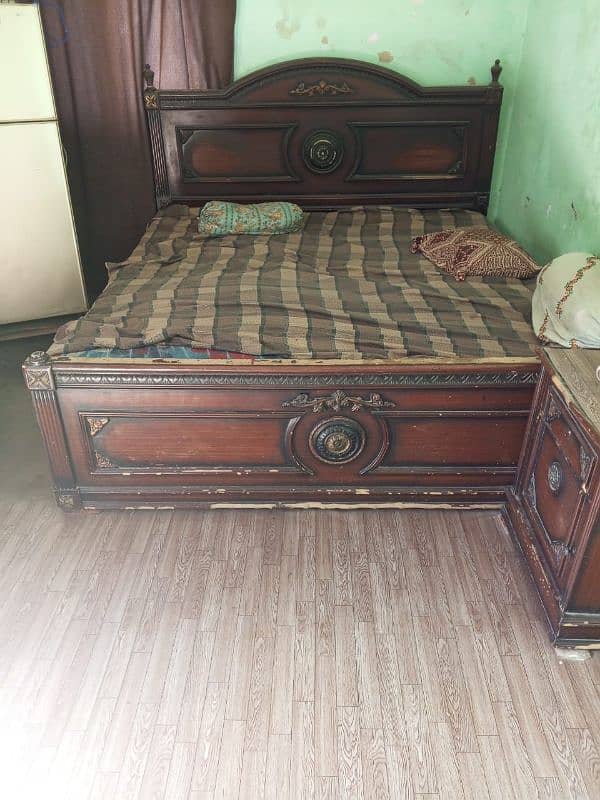 bed, 2 side table, almira, dressing table 0