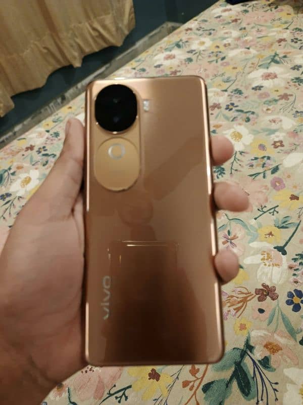 Vivo V40e 0