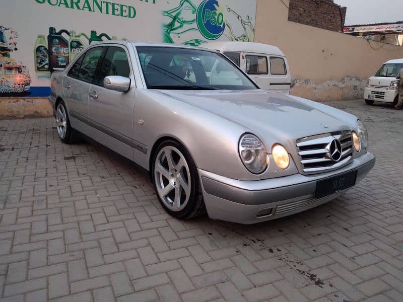 Mercedes E Class 1997 3