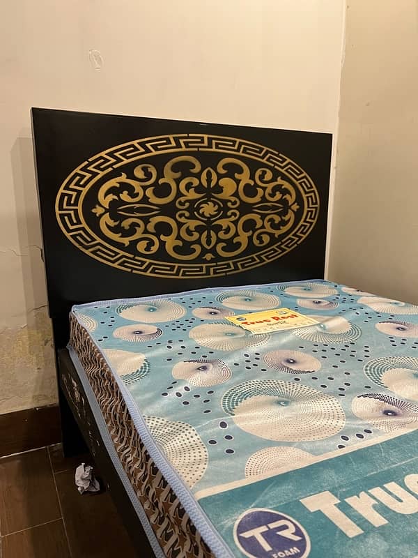 Single bed 6.5 ft with Medicated mattress 0