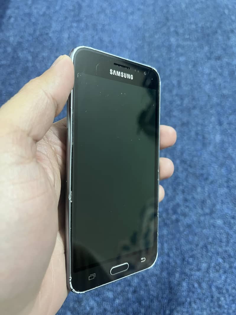 Samsung Galaxy J3 (2016) Dual Sim PTA-Approved (6.5/10) 2