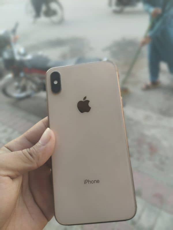 Iphone Xs max Factory unlock 64GB 7