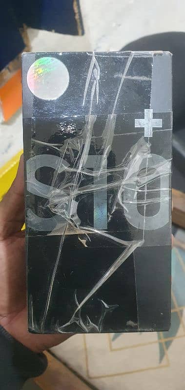 s10plus official pta dual sim with box all ok 9