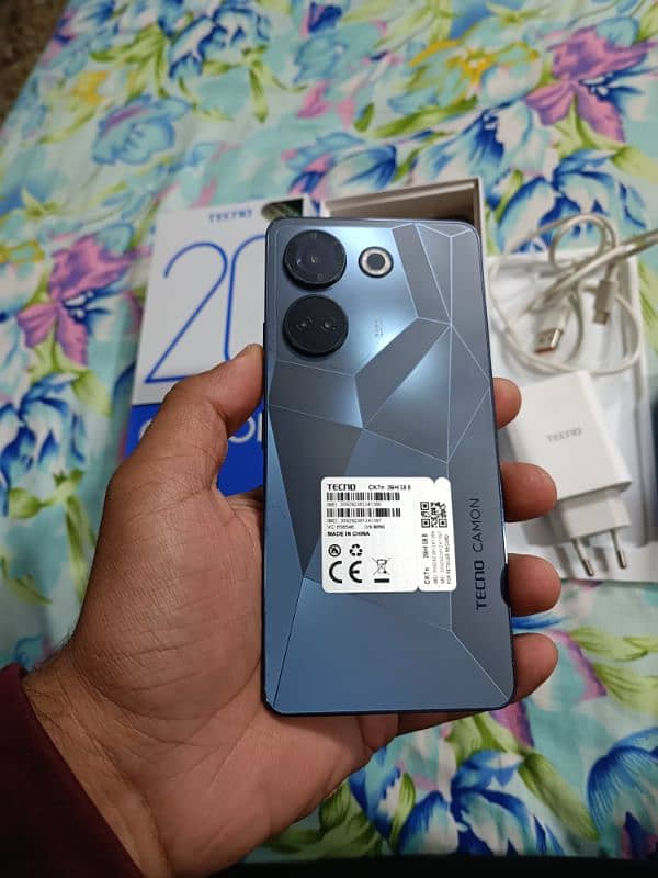 Tecno camon 20 pro 8+8/256 gb 1