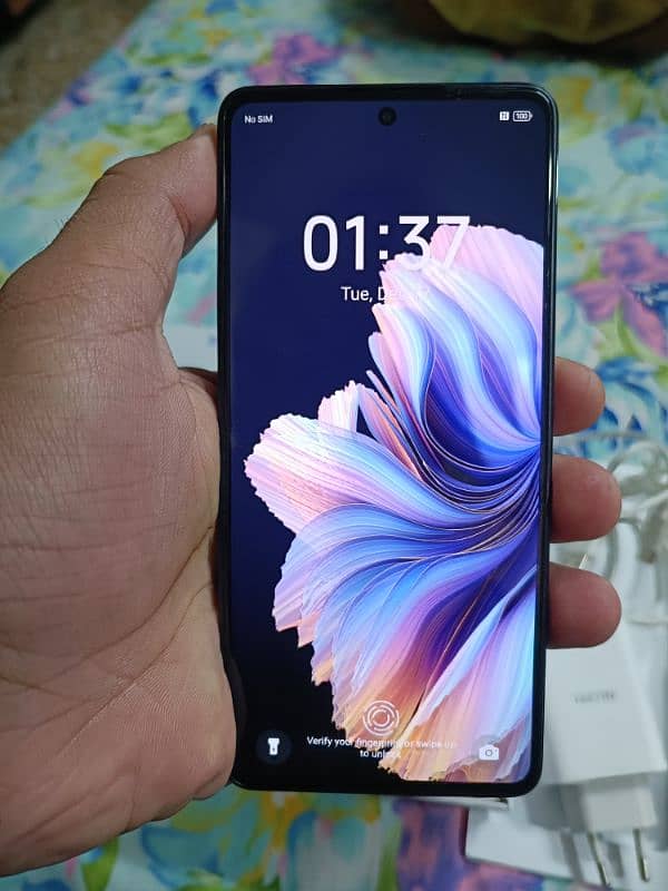 Tecno camon 20 pro 8+8/256 gb 6