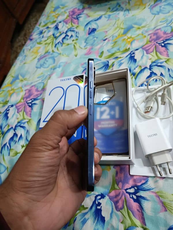 Tecno camon 20 pro 8+8/256 gb 9