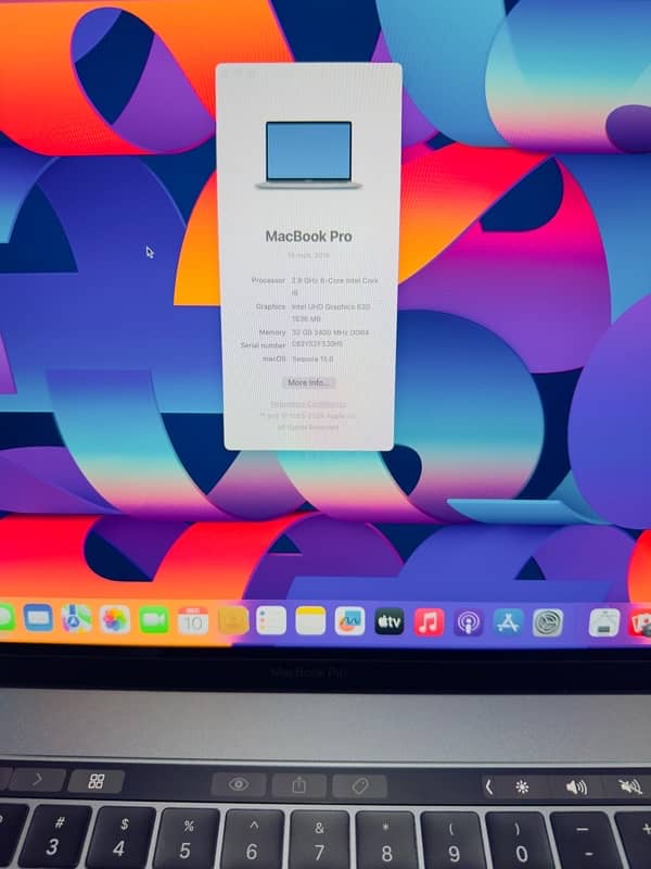 MacBook pro 2018 15.4 inch core i9 CTO 32GB RAM 512GB SSD 6 core GPu 5