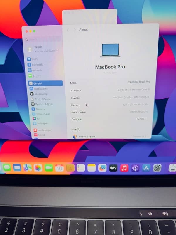 MacBook pro 2018 15.4 inch core i9 CTO 32GB RAM 512GB SSD 6 core GPu 6