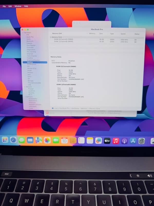 MacBook pro 2018 15.4 inch core i9 CTO 32GB RAM 512GB SSD 6 core GPu 10