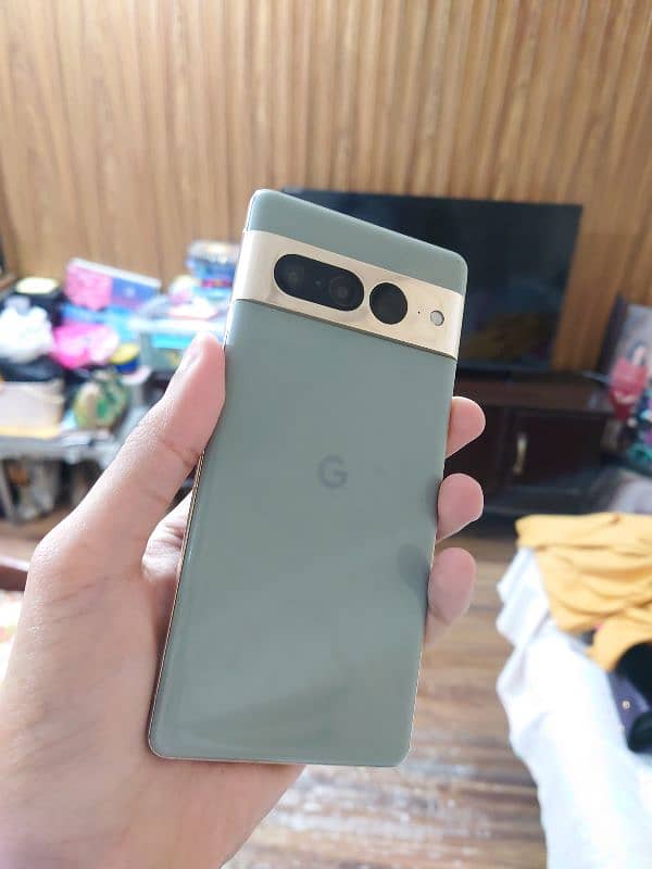 Google pixel 7 pro 4 month sim time minor dote 1