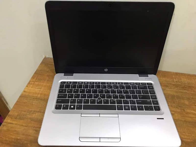 HP elitebook 8gb ram 256gb SSD 0