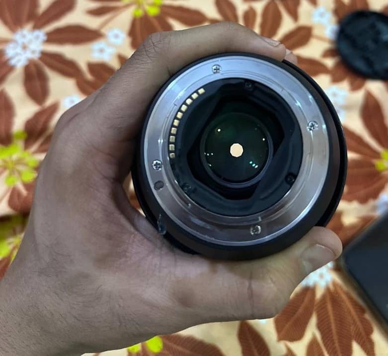 Sony 85mm f1.8 Lens 2