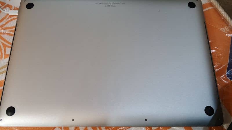 Apple MacBook pro 2019 core i9 15inch 2