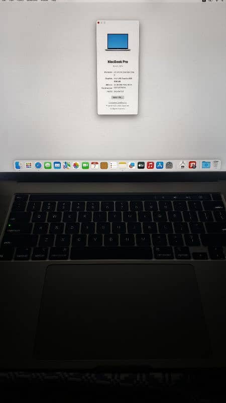 Apple MacBook pro 2019 core i9 15inch 11