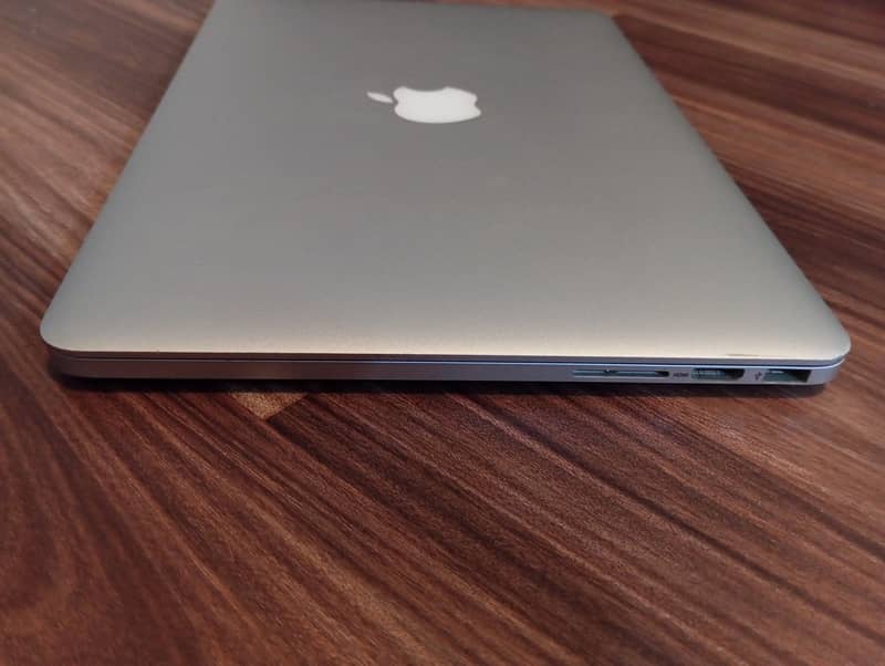 Macbook Pro 2015 8-256gb 3