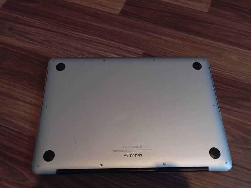 Macbook Pro 2015 8-256gb 4