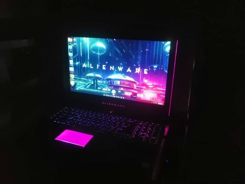 Alienware 17 r4 3