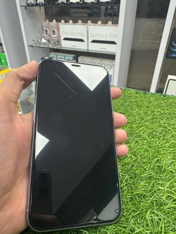 iPhone 11 (128Gb) 4