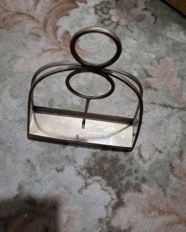 coil iron stand 1