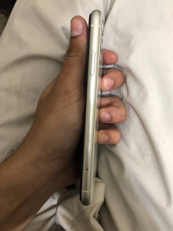 iPhone 11 - Pta Approved - 128Gb 4