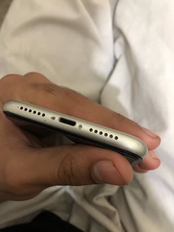 iPhone 11 - Pta Approved - 128Gb 5