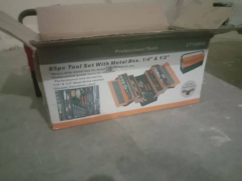 85pcs tool box 0