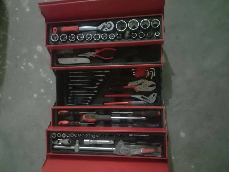 85pcs tool box 1