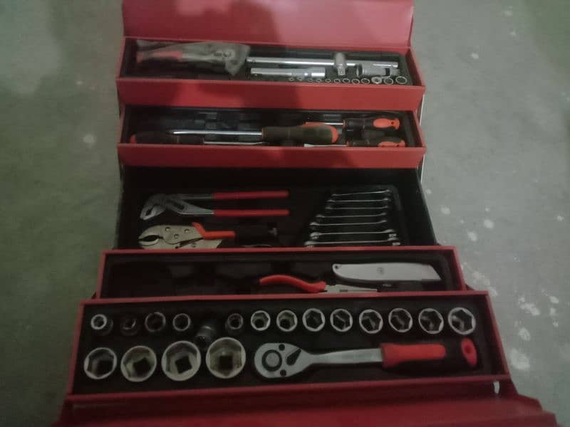 85pcs tool box 3