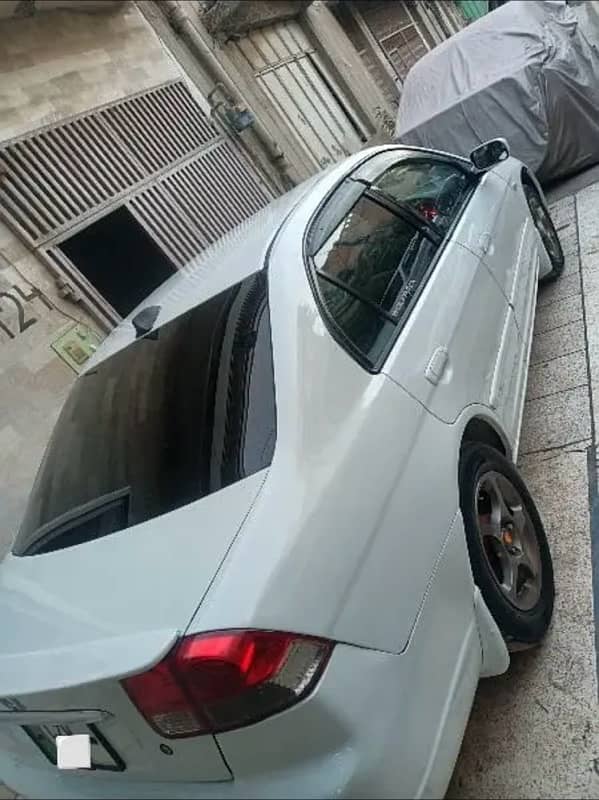 Honda Civic EXi 2005 4