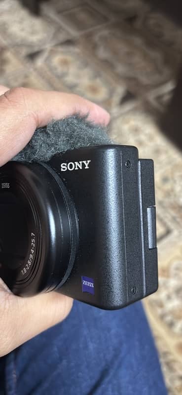 sony ZV1 Best Vlog Camera 4