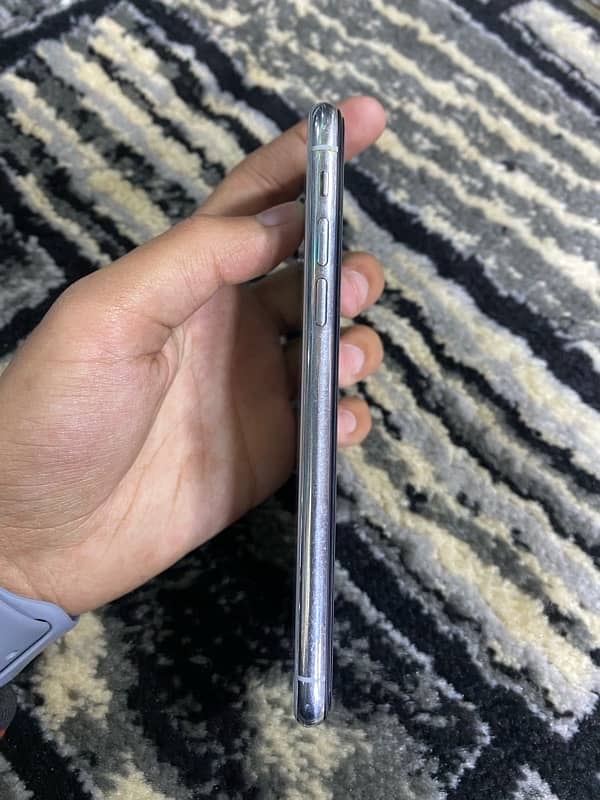 IPHONE X 256GB 4