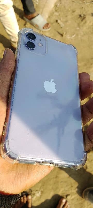 I phone 11 I am urgent sale 2