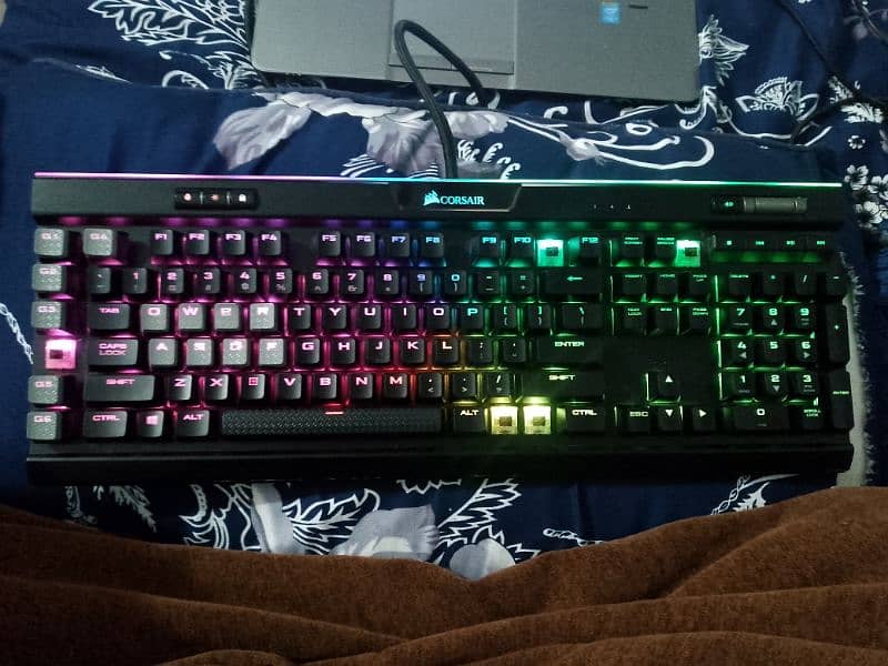 Corsair k95RGB 1