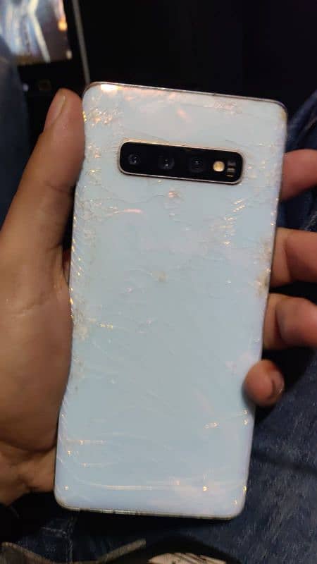 Samsung s10 plus glass broken and dotted 2