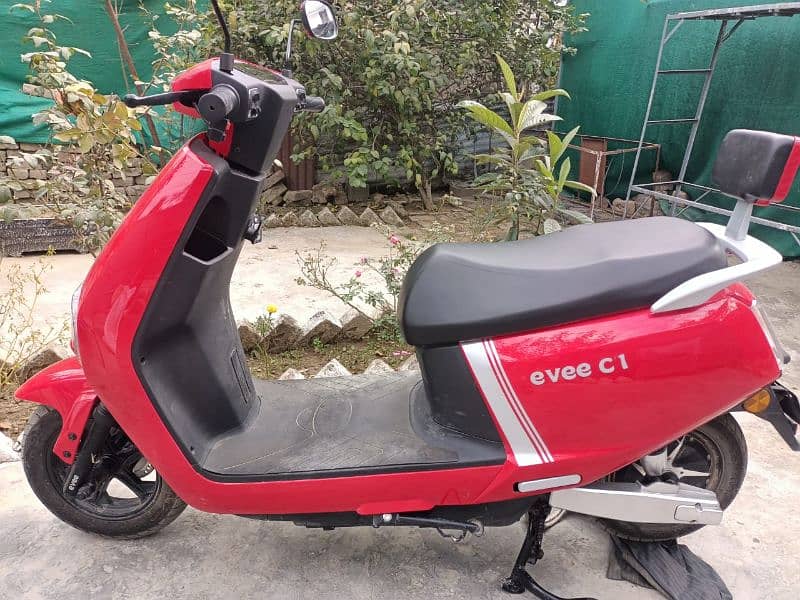 ever c1 Scooty for sale 3