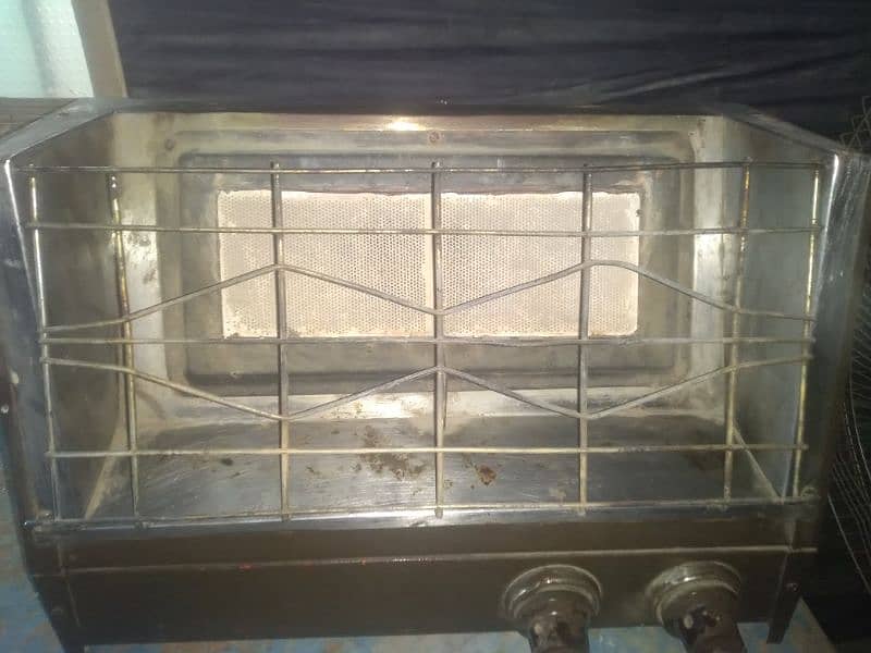 Double plate Gas Big size heater in excellent cond. in new city 1 . 2